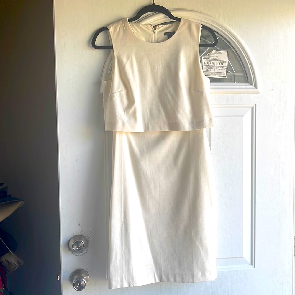 Ann Taylor size 2, white color